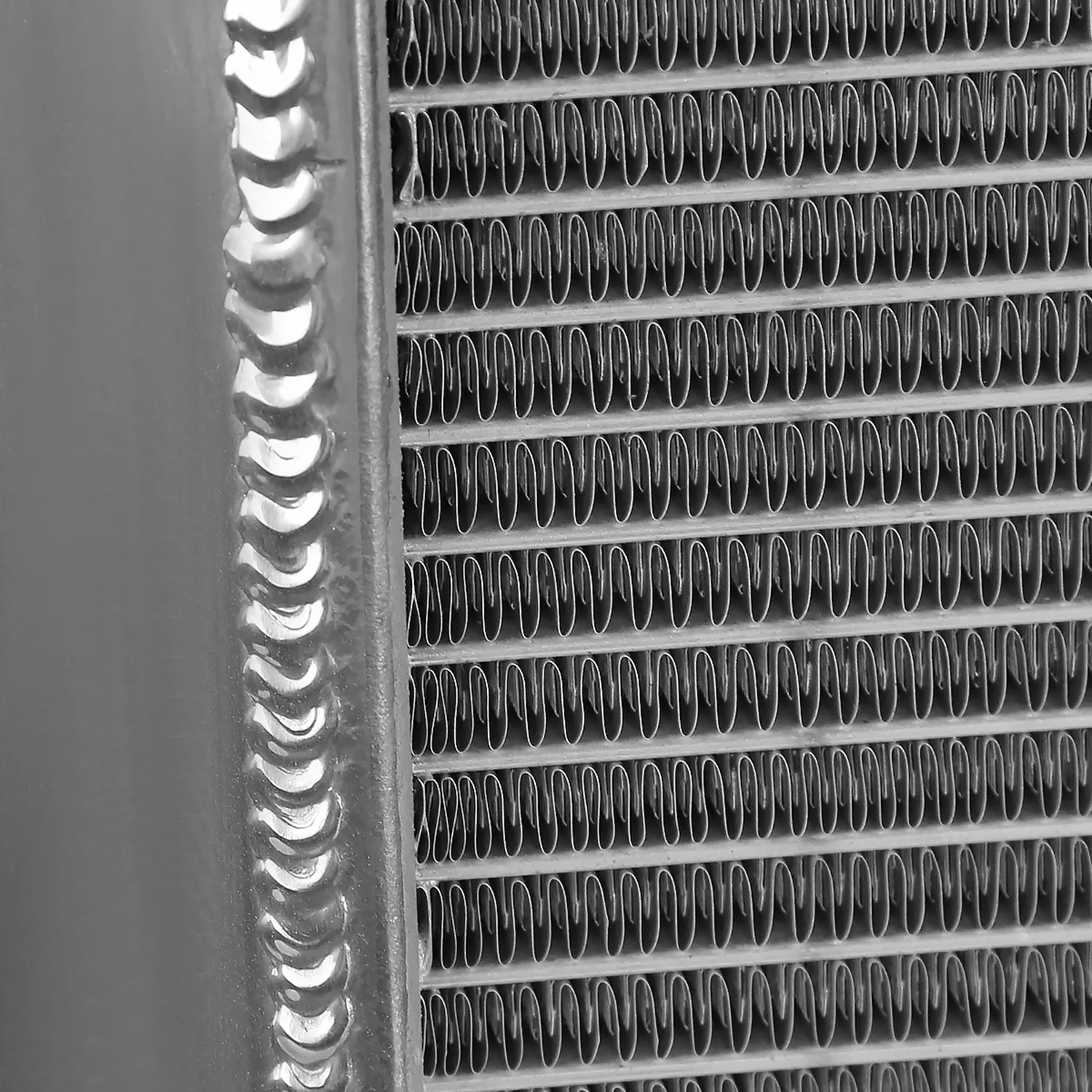 1985-1996 Ford F-150/250/ F350/ Bronco 4.9L L6 3Row Alu Performance Radiator - Image 4