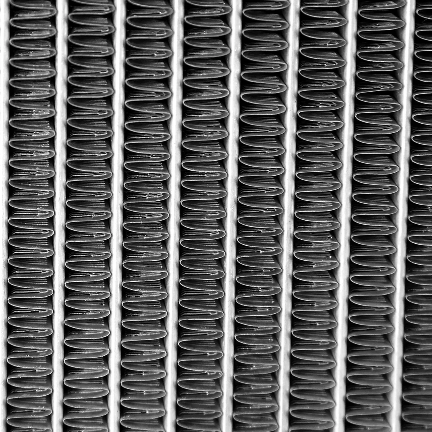 1985-1997 Ford Bronco/F Series V8 Aluminum 3-Row Performance Radiator - Image 3