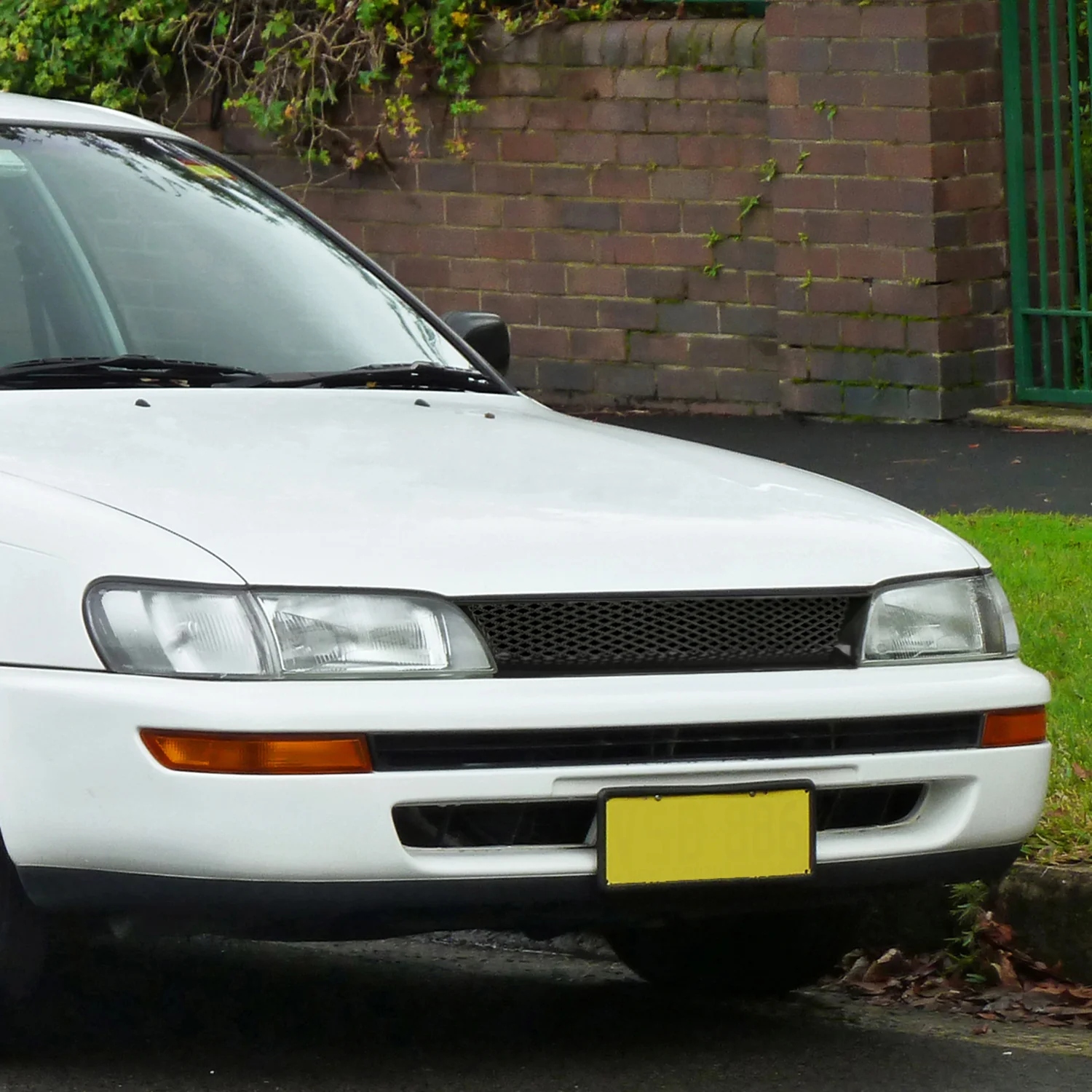 1993-1997 Toyota Corolla Black ABS Mesh Grille - Image 10