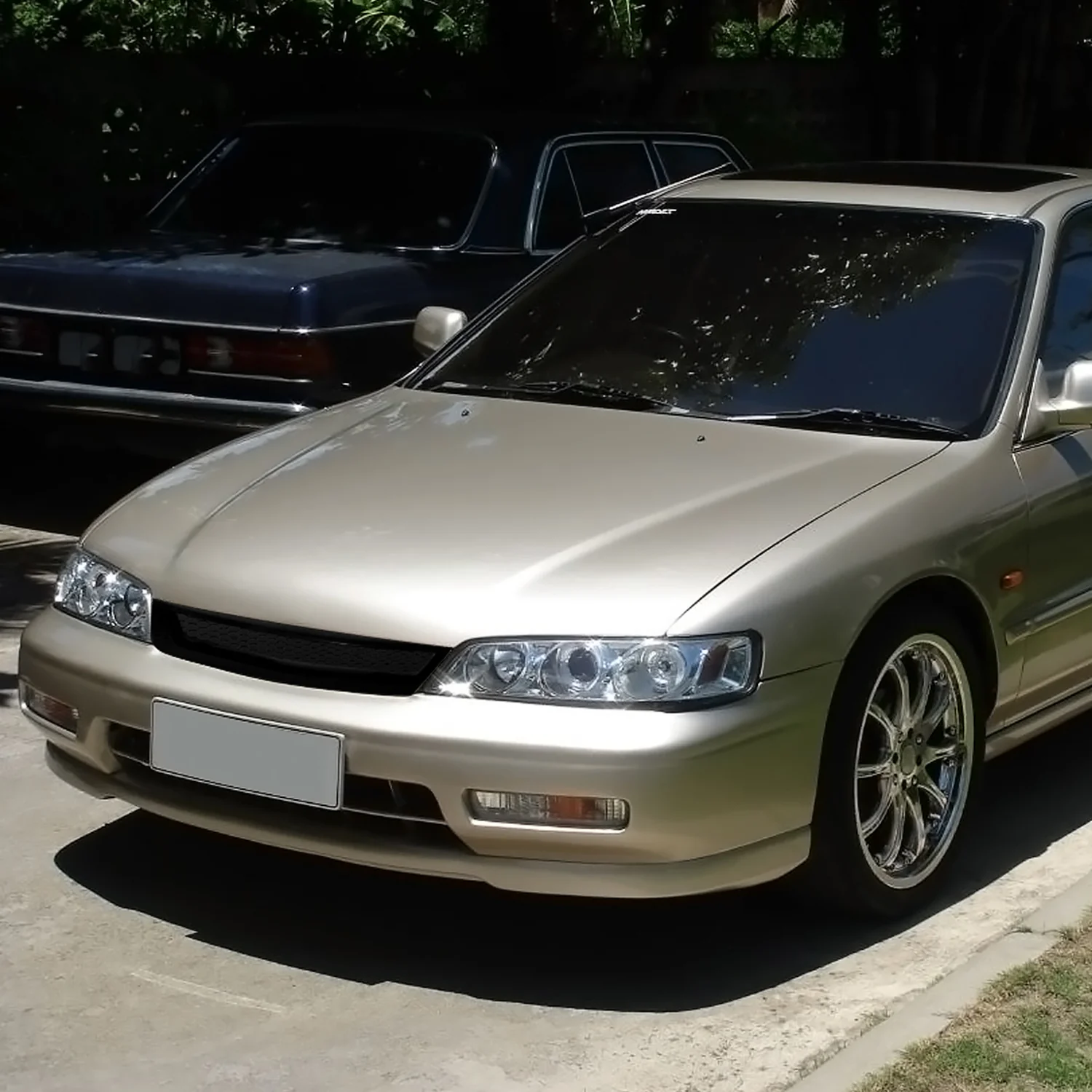 1994-1997 Honda Accord TR Style Black ABS Mesh Grille - Image 10