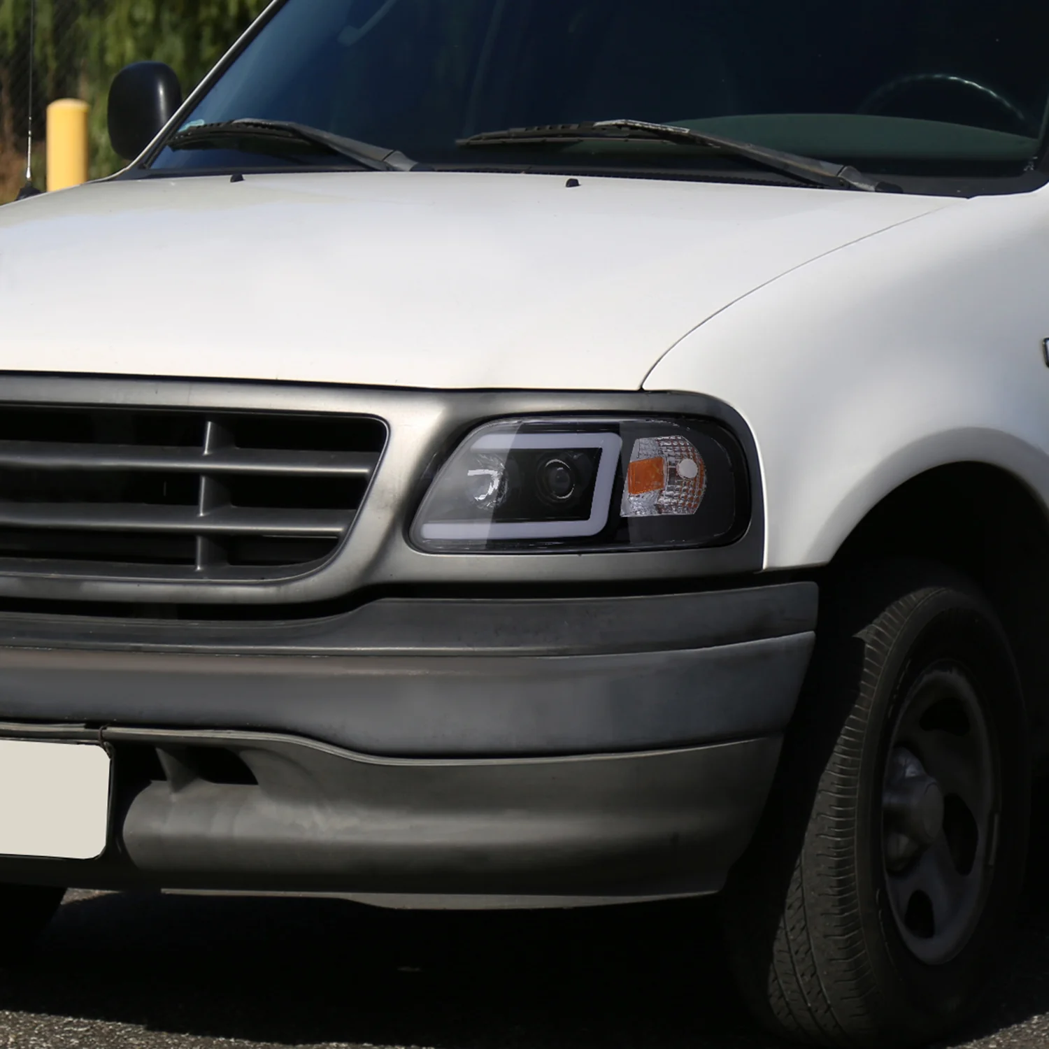 1997-2004 Ford F-150 / 1997-2002 Expedition LED C-Bar Projector Headlights Smoke - Image 9