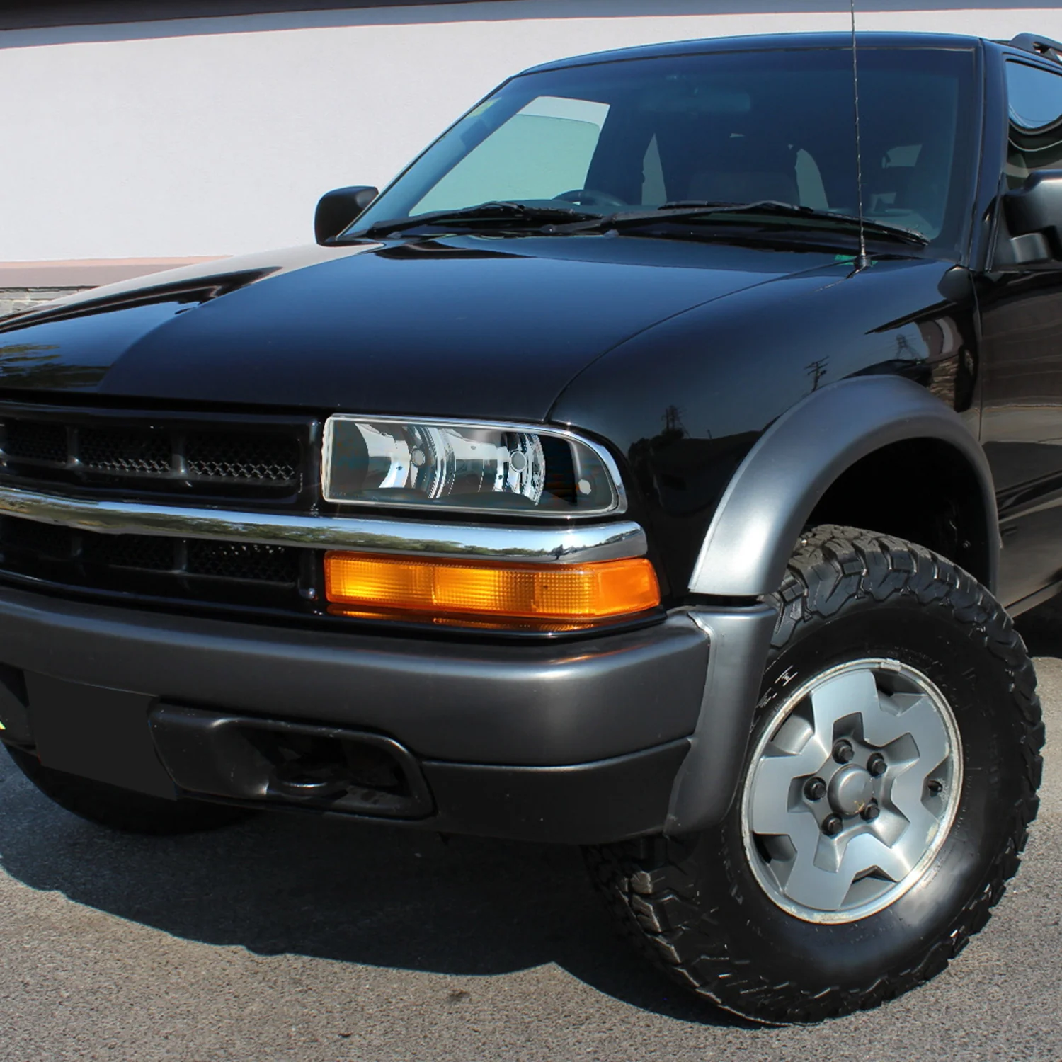 1998-2004 Chevy S10/Blazer Factory Style Headlights Matte Black/Clear Lens - Image 10
