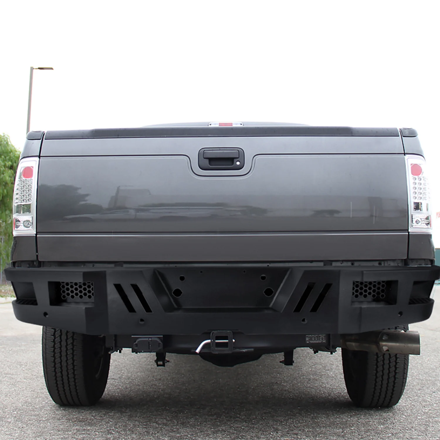 1999-2016 Ford F-250/F-350 Black Heavy Duty Steel Rear Step Bumper - Image 10