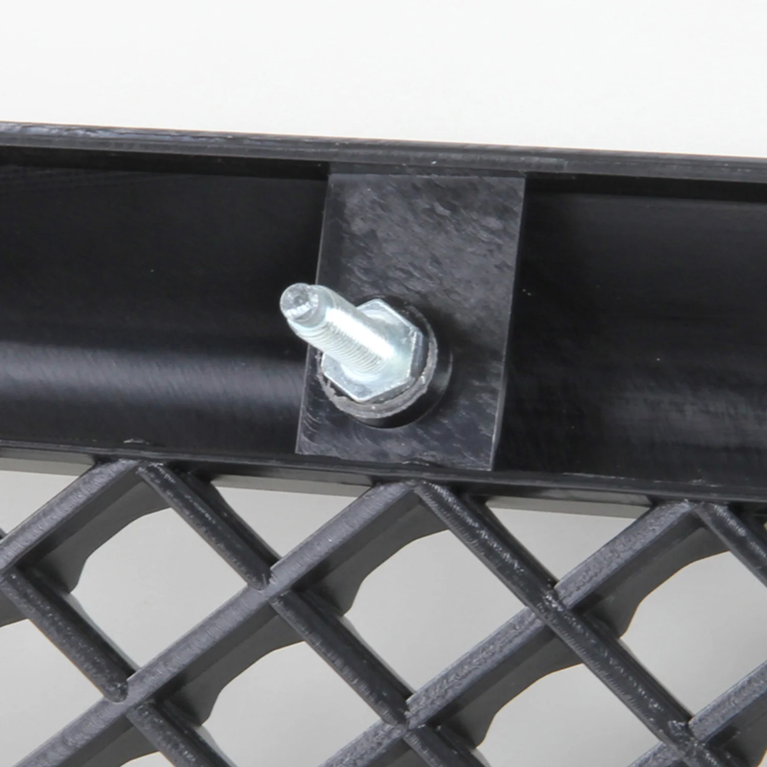 2000-2005 Cadillac Deville Glossy Black ABS Mesh Grille - Image 4
