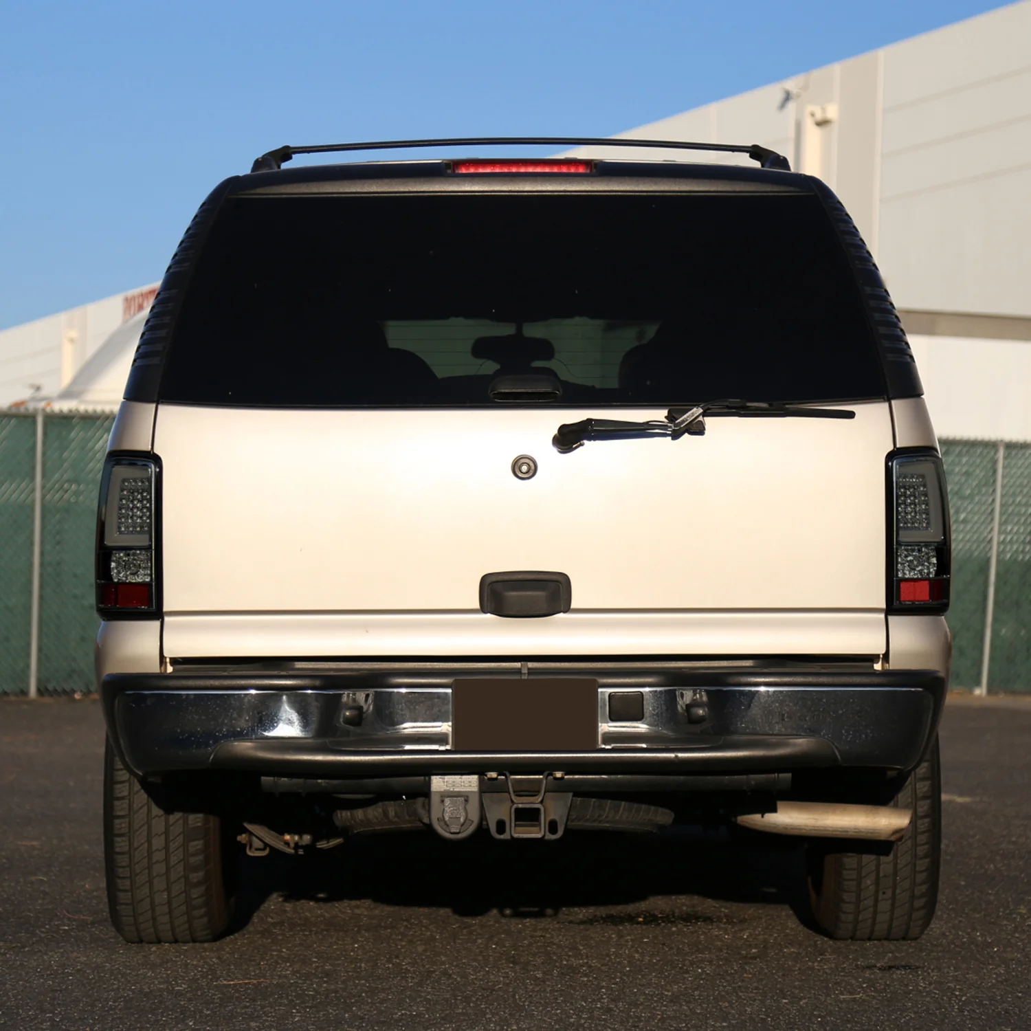 2000-2006 Chevy Suburban/Tahoe/Yukon/Yukon XL LED C Bar Tail Lights Smoke - Image 10