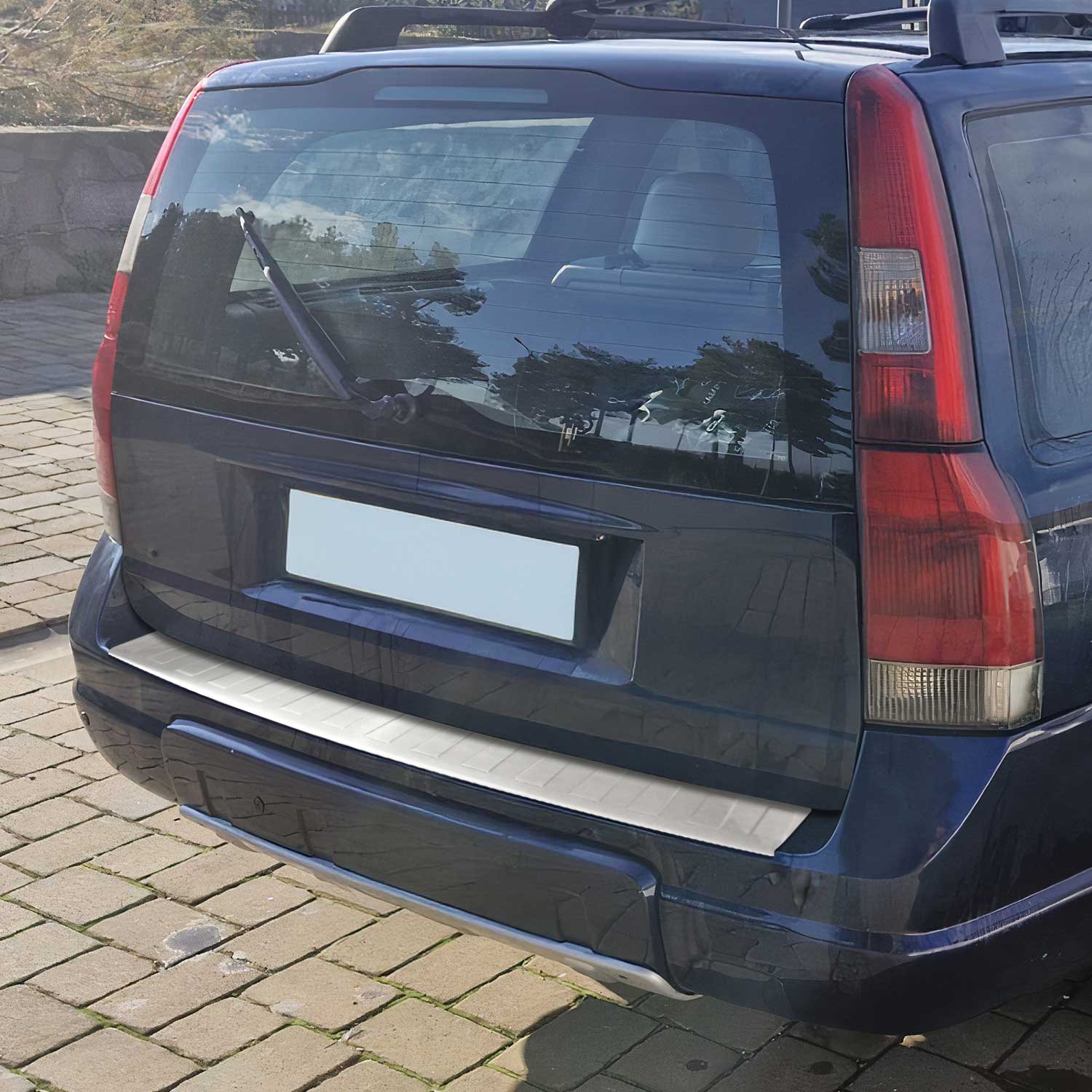 2001-2007 Volvo V70/ XC70 Cross Country Rear Bumper Sill Cover Silver 1 Pcs