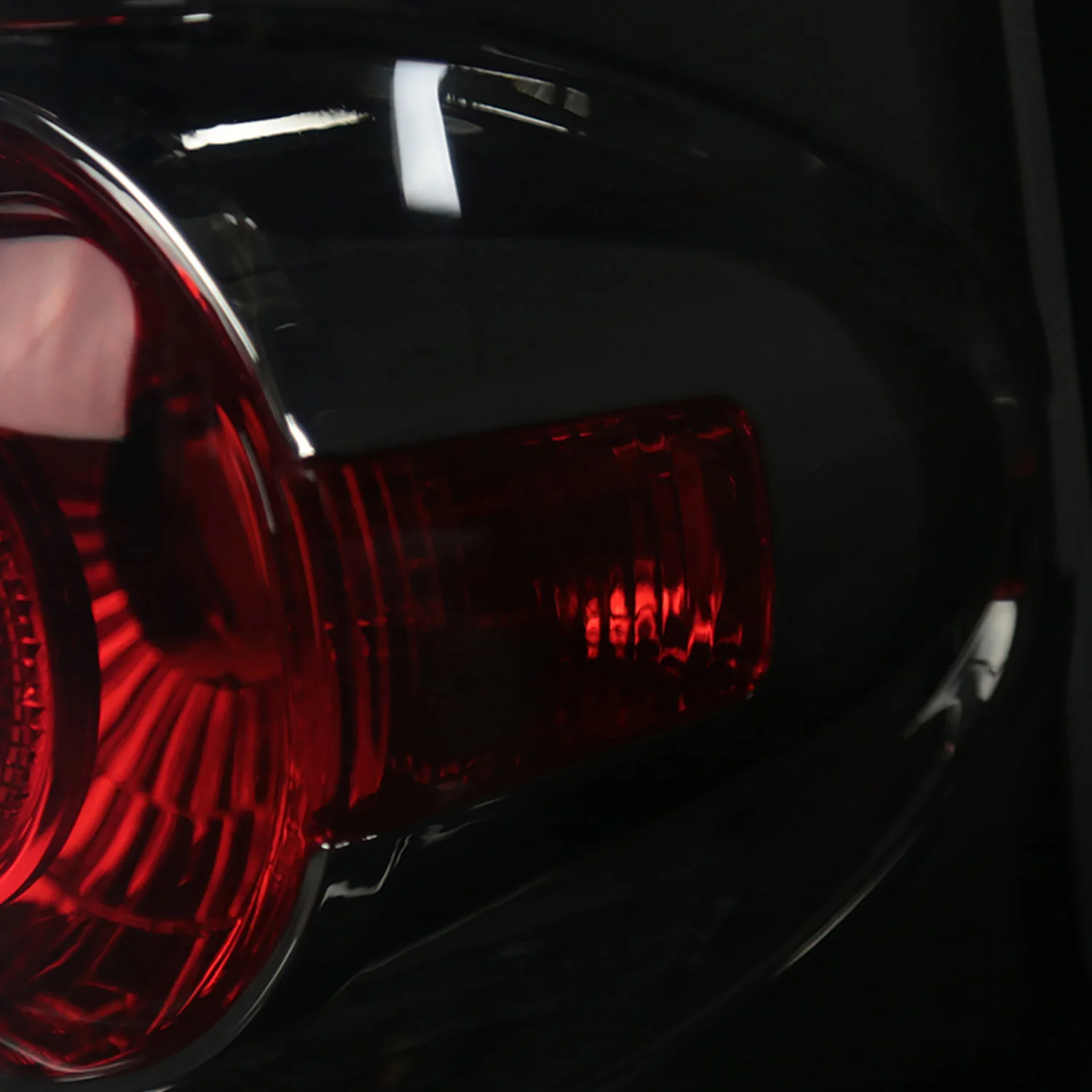 2003-2006 Chevrolet Silverado Tail Lights Chrome Housing/Smoke Lens - Image 6