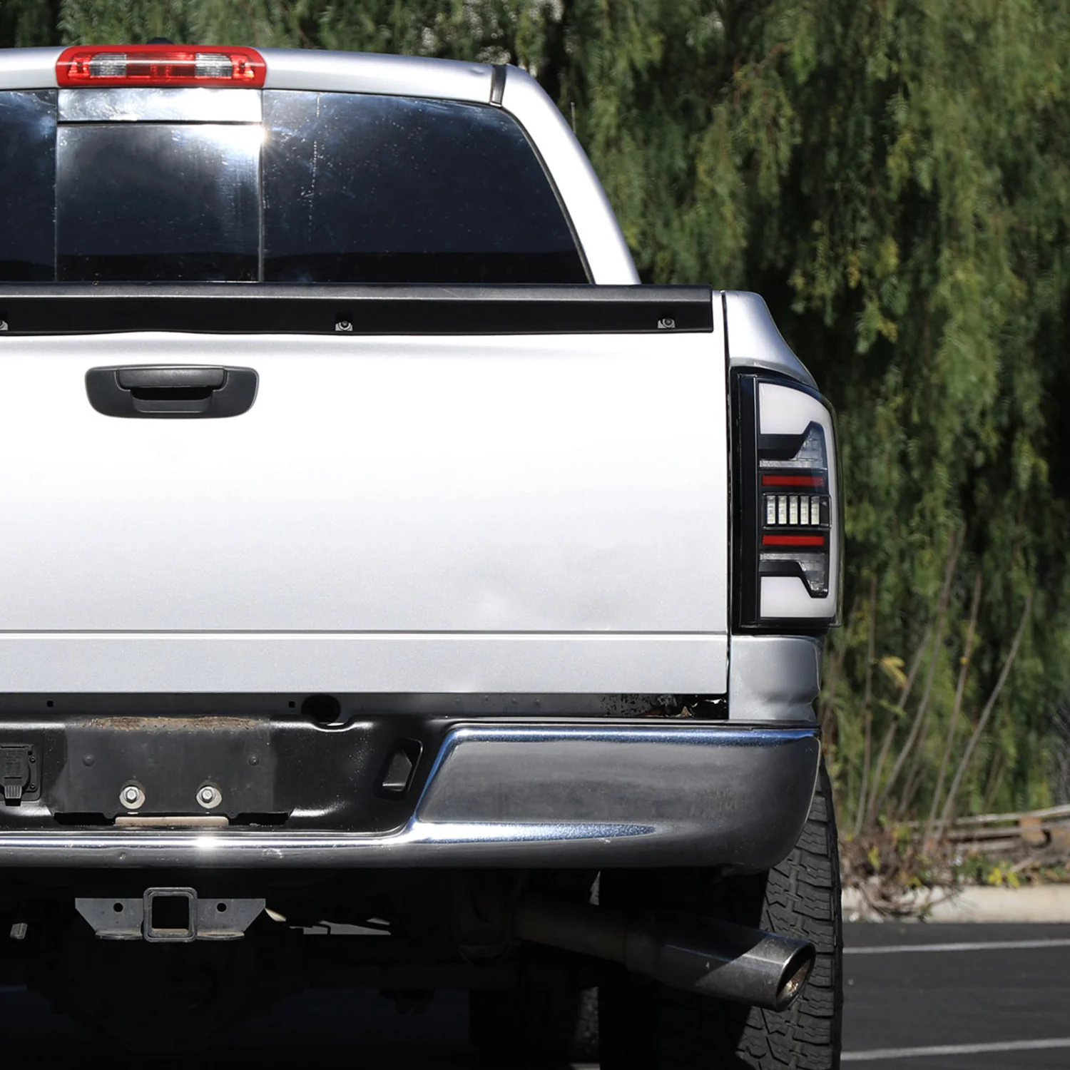2007-2009 Dodge RAM 1500/2500/3500 White LED Bar Tail Lights Matte Black/Clear - Image 10