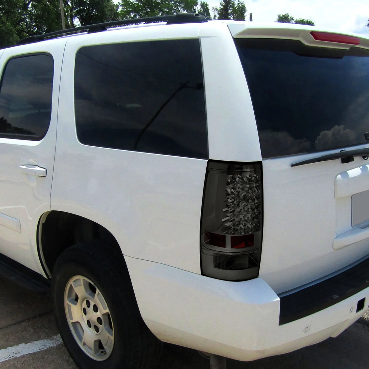 2007-2014 Chevy Tahoe/Suburban LED Tail Lights Chrome Housing/Smoke Lens - Image 9