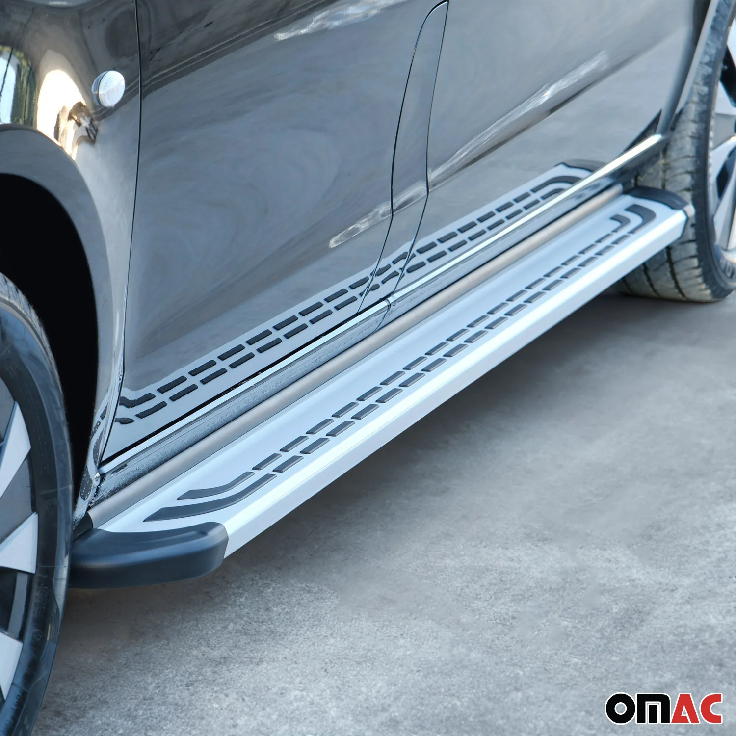 2007-2019 Chevy Silverado / GMC Sierra 1500 2500HD 3500HD CrewCab Running Boards Side Step Nerf Bars Alu Black Silver - Image 11