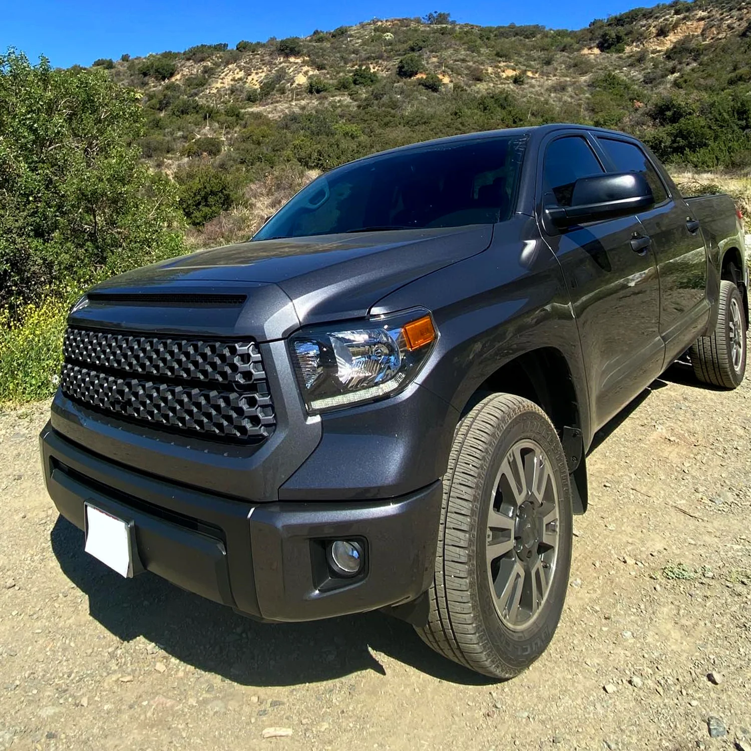 2014-2021 Toyota Tundra Factory Headlights w/LED Light Strip Matt Black/Clear - Image 9