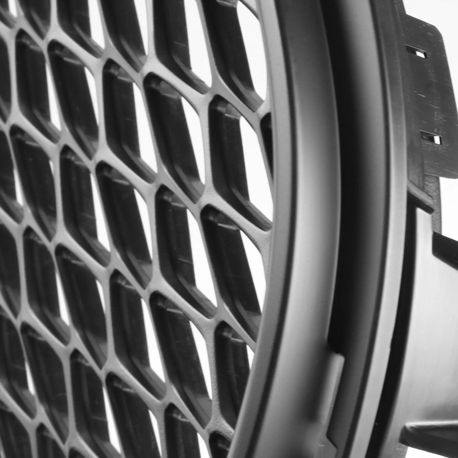 2015-2019 Chrysler 300 Black ABS Mesh Grille - Image 4