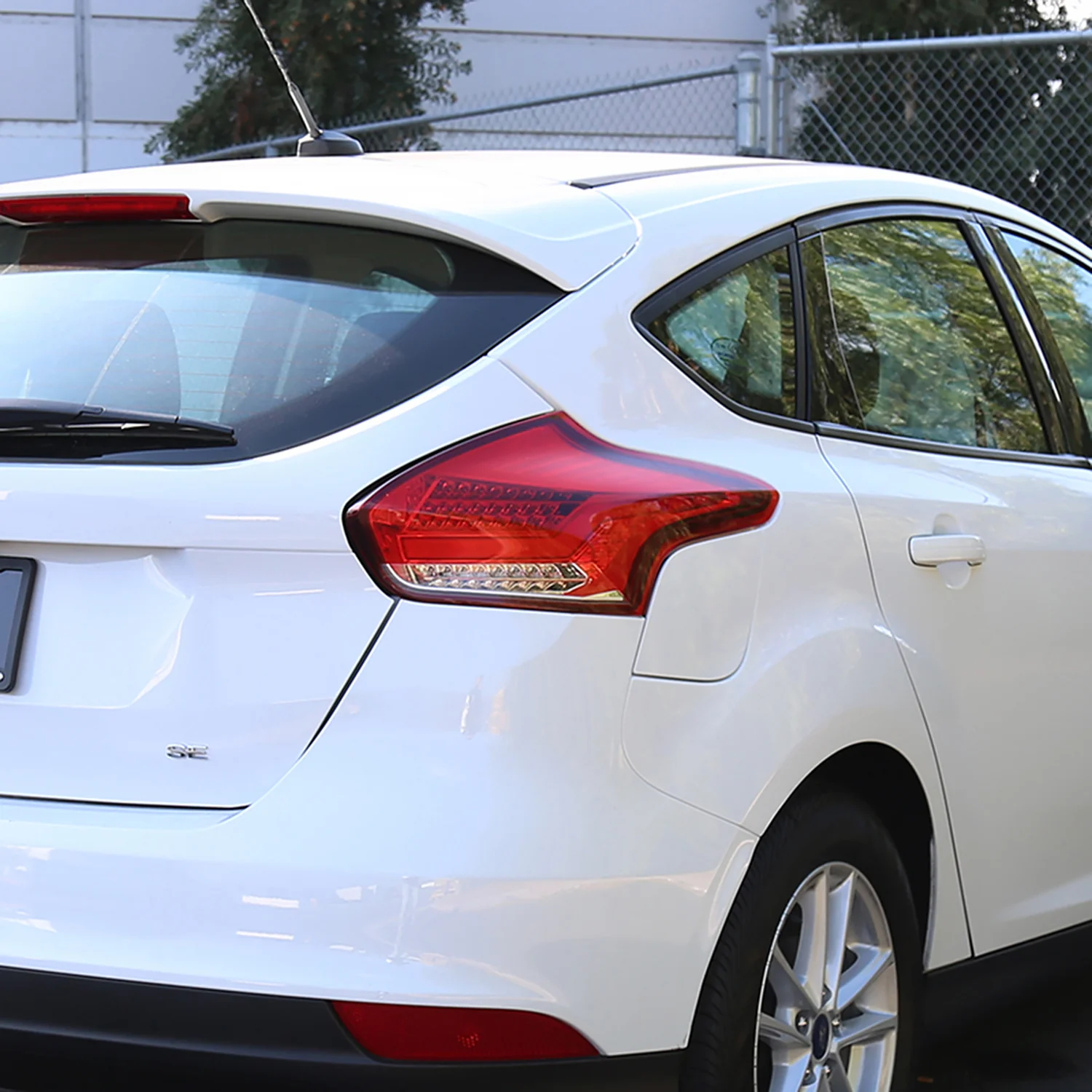 2015-2019 Ford Focus Hatchback LED Tail Lights Chrome Housing/Red Lens - Image 10