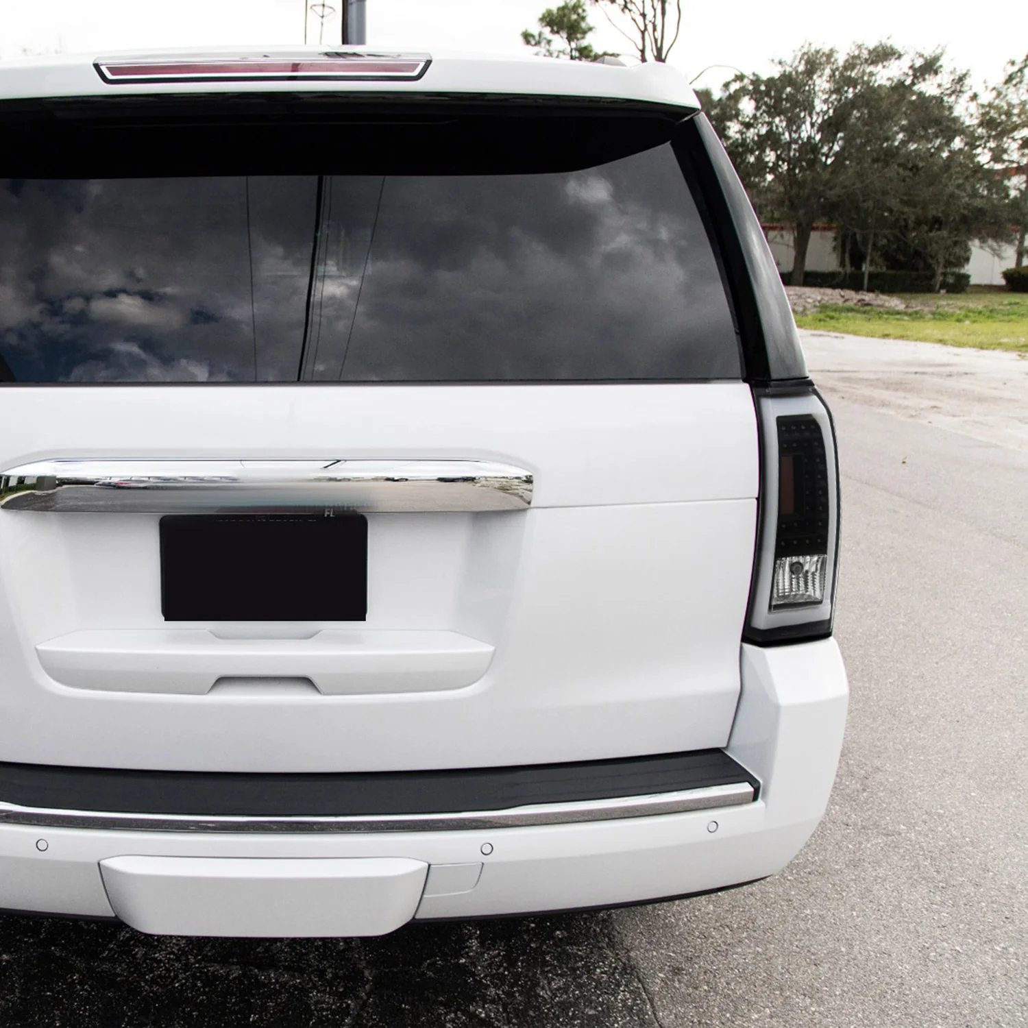2015-2020 GMC Yukon/Yukon XL LED Tail Lights Matte Black Housing/Clear Lens - Image 10