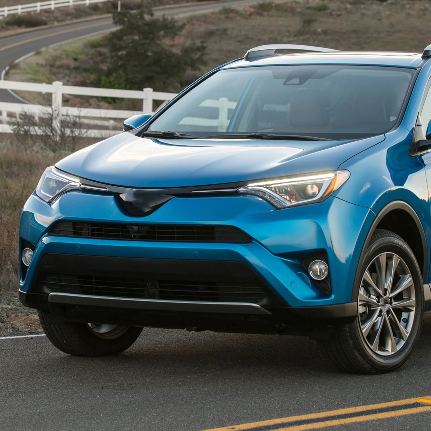 2016-2018 Toyota RAV4 H16 Fog Lights Kit Chrome Housing/Clear Lens - Image 9