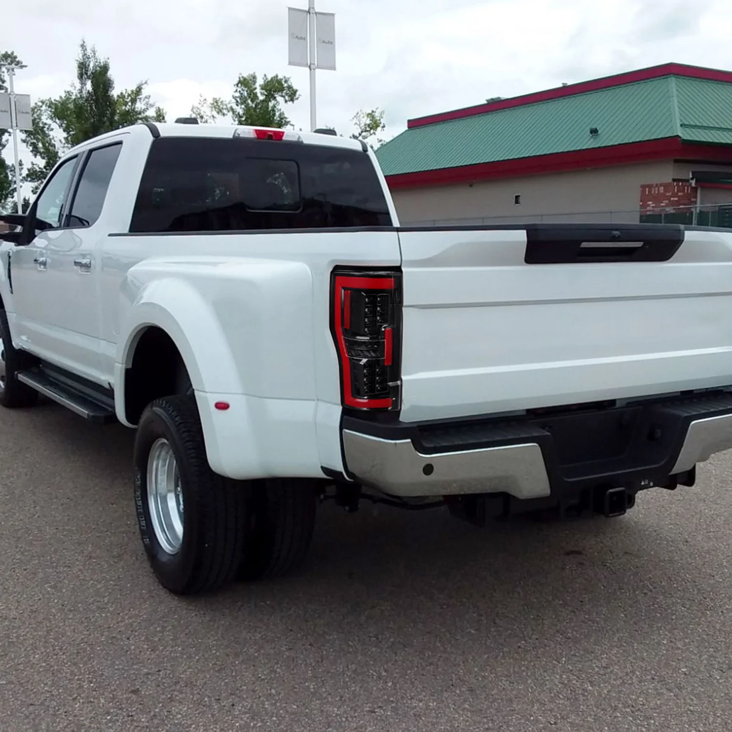 2017-2019 Ford F-250/F-350/F-450/F-550 LED Bar Tail Lights Jet Black/Clear - Image 10