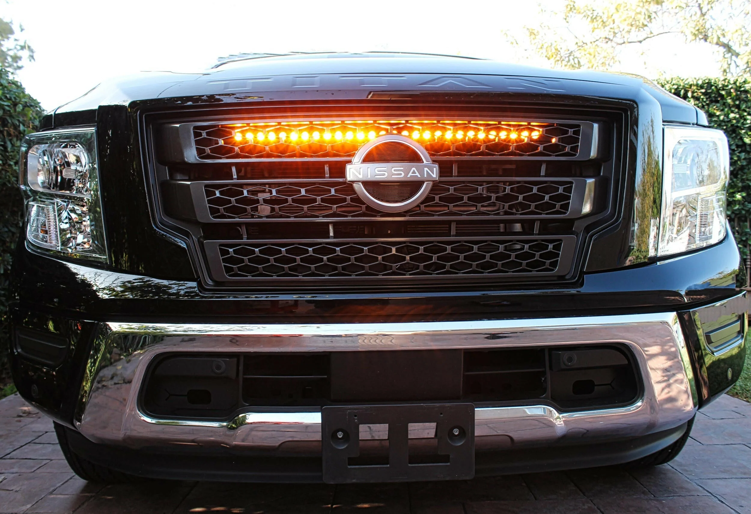 2017+ Nissan Titan Single 30in Light Bar - Image 2