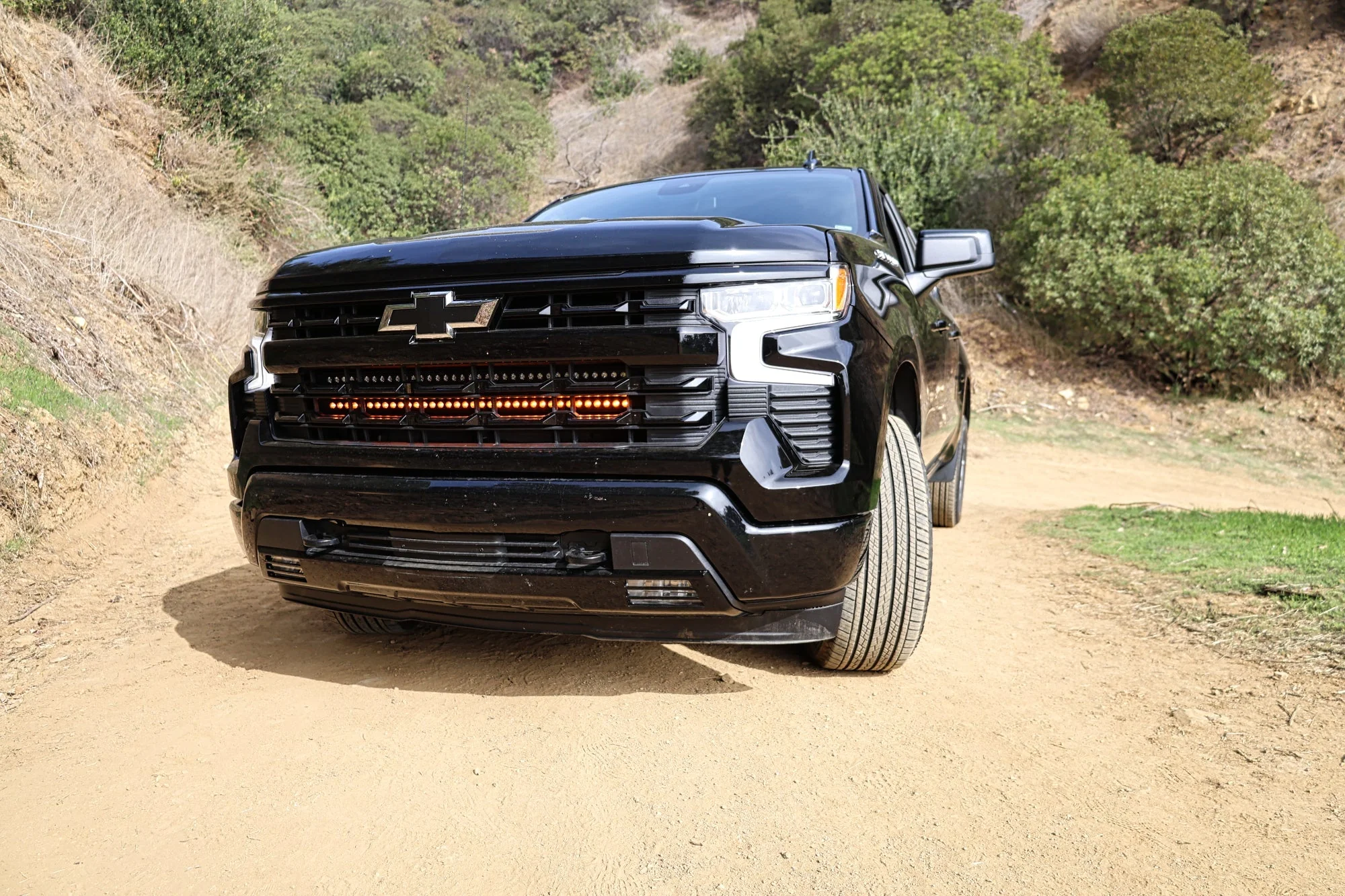 2022+ Chevrolet Silverado 1500 Single 40in Light Bar - Image 2