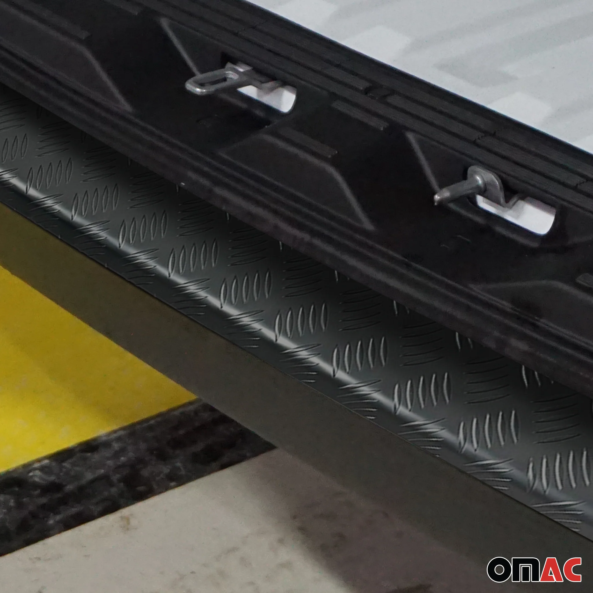 Rear Bumper Sill Cover Guard for Mercedes Sprinter W907 2019-26 Aluminium Black - Image 3