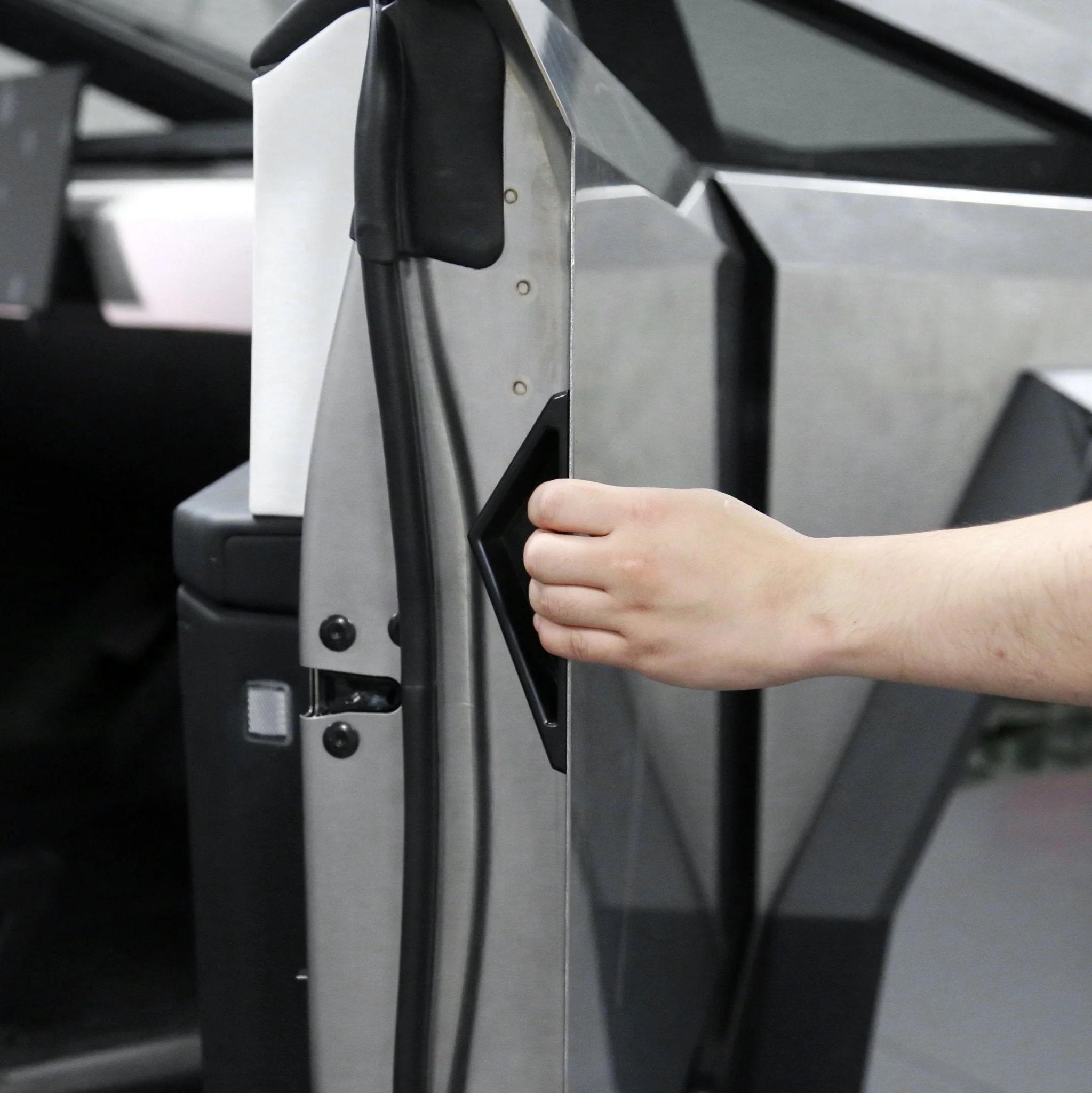 Tesla Cybertruck Injection Molding Door Handle - Image 2