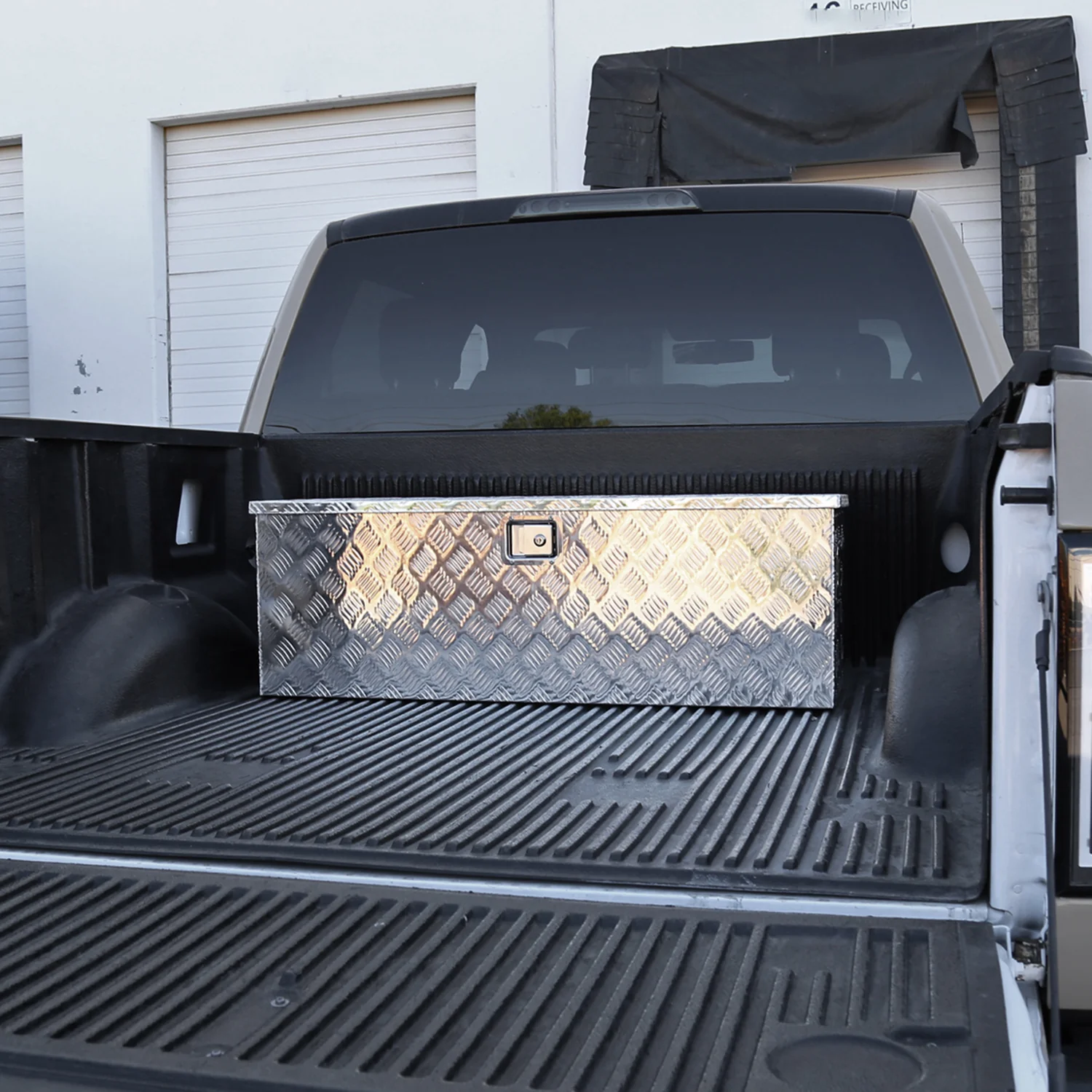 Universal 44" Heavy Duty Silver Alu Truck Tool Box w/ Side Handles Lock & Keys - Image 10